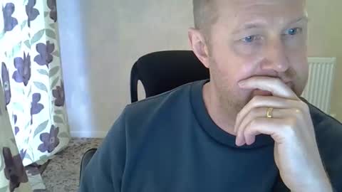 Snapshot of fuck_buddy_uk chatting on February 2026 01:54:02 PM Fuck Buddy UK online show from February 2026 01:54:02 PM