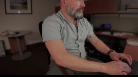 Snapshot of fuckadilf chatting on February 2025 04:05:02 PM fuckadilf online show from February 2025 04:05:02 PM