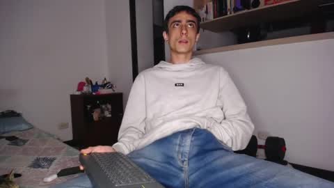 Lauuuu n TheLuckyGuy online show from March 2025 04:45:02 AM