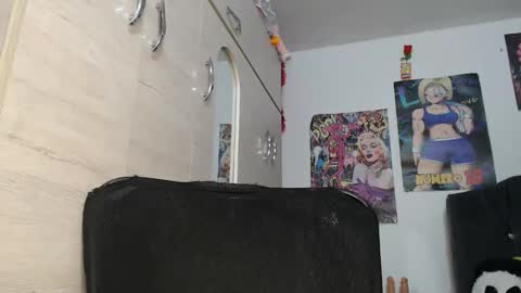 Mia and Gary  online show from November 2025 01:44:01 AM