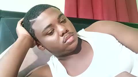 Snapshot of fuckmeb1999 chatting on January 2025 05:37:01 PM Desire Himeros online show from January 2025 05:37:01 PM