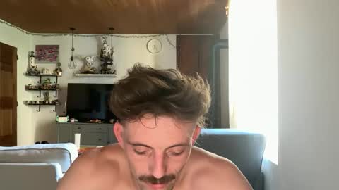 Snapshot of fudde chatting on October 2025 12:37:01 PM fudde online show from October 2025 12:37:01 PM