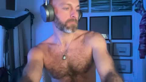 Snapshot of fuhzee chatting on November 2025 11:37:01 PM FuhZee online show from November 2025 11:37:01 PM