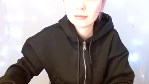 Emma online show from December 2025 08:00:01 AM