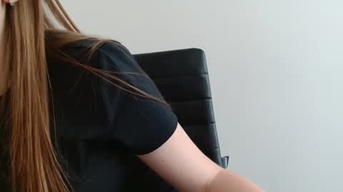 Snapshot of funemma000 chatting on May 2026 07:57:01 AM Emma online show from May 2026 07:57:01 AM