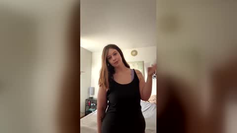 Linnys Palace online show from February 2026 06:40:02 PM