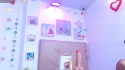 funny_and_horny online show from November 2025 06:01:01 AM