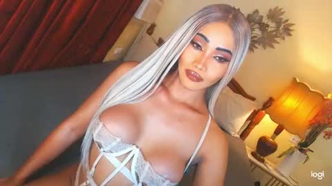 Snapshot of funtastic_harlow chatting on April 2026 07:25:02 AM Maddonna online show from April 2026 07:25:02 AM