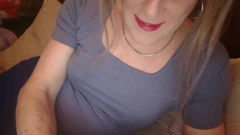 Snapshot of funtimetgirl chatting on January 2025 10:01:01 AM Jessie Love online show from January 2025 10:01:01 AM
