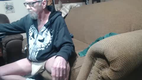 Snapshot of futch1050 chatting on January 2025 08:31:02 PM Futch1950 online show from January 2025 08:31:02 PM