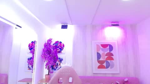 gabby_evanns online show from February 2026 12:14:01 PM