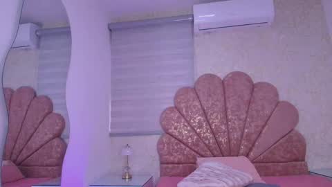 Snapshot of gabriela_leone chatting on May 2026 07:19:02 PM gabriela online show from May 2026 07:19:02 PM