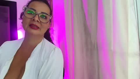 GABRIELA online show from November 2025 09:40:01 PM