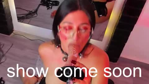 Gabriela Kassi online show from November 2025 11:01:02 AM