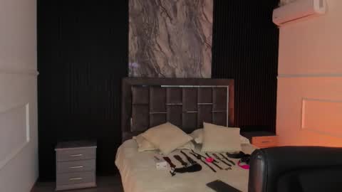 Gabriela Kassi online show from February 2026 08:24:02 AM