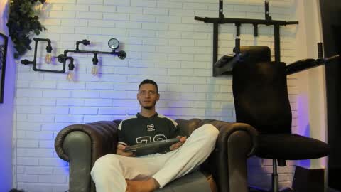 gabrieldraven online show from October 2025 07:45:01 PM