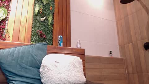 gabriell_ramirez_ online show from January 2025 06:46:01 AM