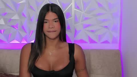 Gabriela  online show from October 2025 01:06:01 AM