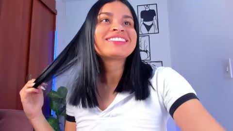 Snapshot of gaby_girl chatting on October 2025 08:31:01 PM online show from October 2025 08:31:01 PM