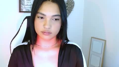 Snapshot of gaby_saikozz chatting on September 2025 12:32:02 AM My name is Gabriela.. nice to meet you thumbs up please its very important to me online show from September 2025 12:32:02 AM
