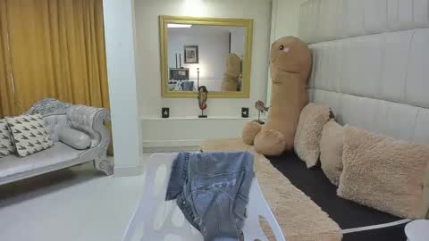 gabriela online show from December 2025 07:53:02 PM