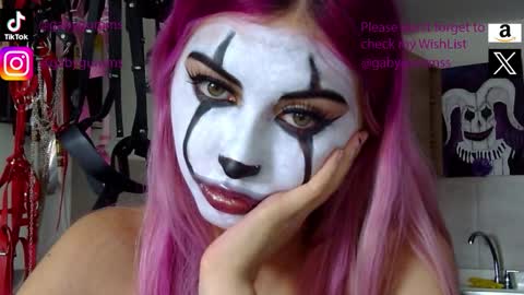 gabygumms online show from October 2025 01:11:01 PM