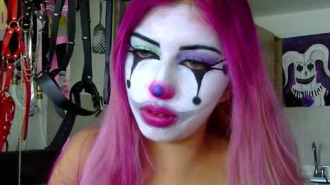 gabygumms online show from October 2025 01:03:02 PM