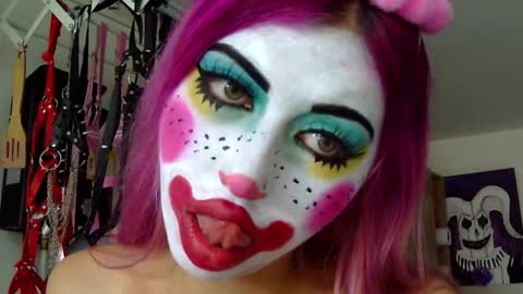 gabygumms online show from October 2025 01:12:01 PM