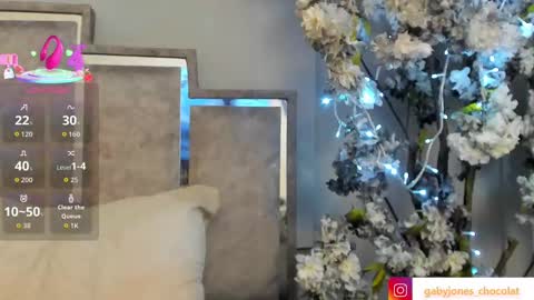 gabyyjones online show from September 2025 11:33:01 AM