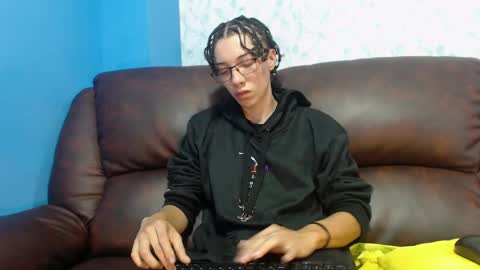 gadiel_sex online show from February 2025 06:45:01 PM