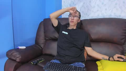 gadiel_sex online show from February 2025 03:38:01 PM