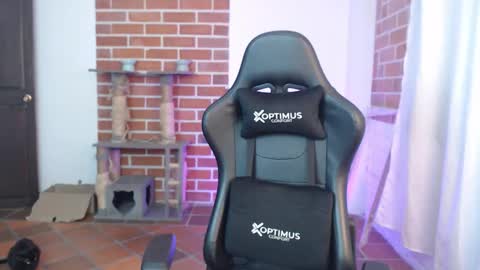 Snapshot of gaia_333 chatting on February 2026 10:28:02 PM Lenna 3 online show from February 2026 10:28:02 PM