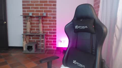 Snapshot of gaia_333 chatting on February 2026 12:06:01 PM Lenna 3 online show from February 2026 12:06:01 PM