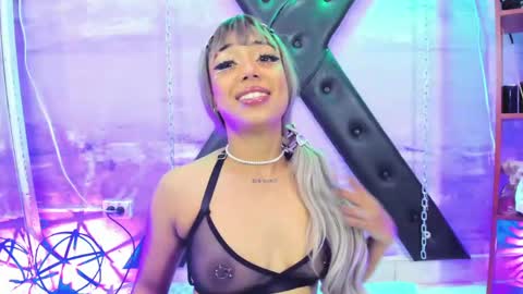 Snapshot of gaiia_uwu chatting on May 2026 05:07:02 PM gaiia_uwu online show from May 2026 05:07:02 PM