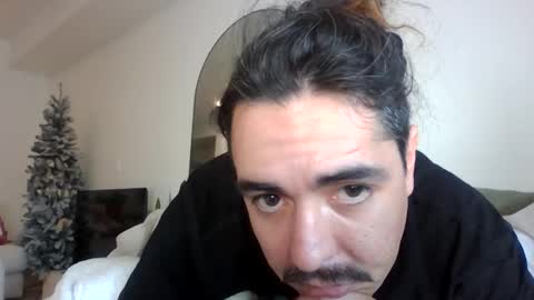 Snapshot of gangdrewski chatting on December 2025 09:34:02 PM gangdrewski online show from December 2025 09:34:02 PM