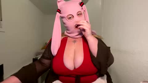 gapetrainee online show from November 2025 10:15:01 PM