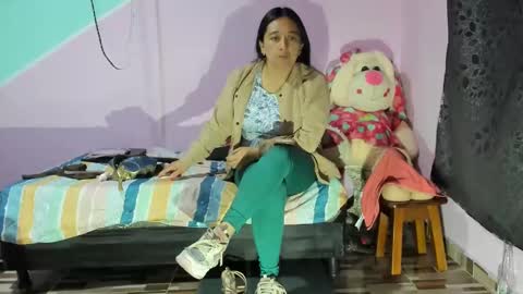 Snapshot of gaticahot001 chatting on March 2025 02:06:02 AM Diana online show from March 2025 02:06:02 AM