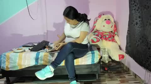 Snapshot of gaticahot001 chatting on March 2025 02:54:01 AM Diana online show from March 2025 02:54:01 AM