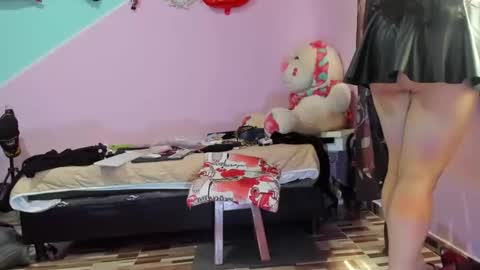 Snapshot of gaticahot001 chatting on October 2025 03:21:01 PM Diana online show from October 2025 03:21:01 PM