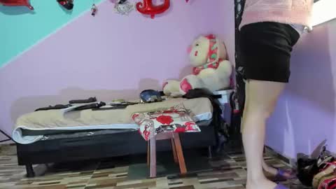 Snapshot of gaticahot001 chatting on October 2025 12:04:02 PM Diana online show from October 2025 12:04:02 PM