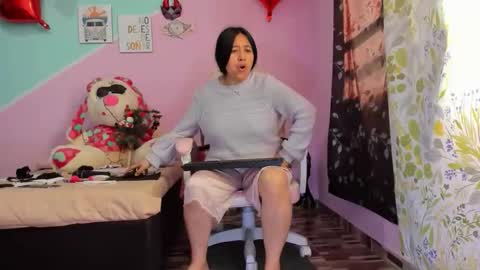 Snapshot of gaticahot001 chatting on December 2025 01:39:01 PM Diana online show from December 2025 01:39:01 PM