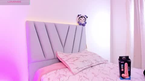 Snapshot of gemma_petite chatting on November 2025 09:03:01 PM Gemma online show from November 2025 09:03:01 PM