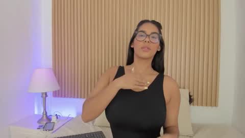 Snapshot of genesisruiz chatting on October 2025 10:27:01 AM online show from October 2025 10:27:01 AM