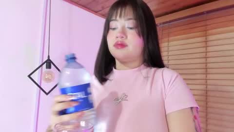 Sofia online show from December 2025 03:24:01 AM