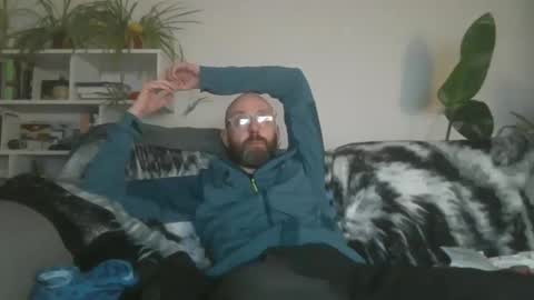 Snapshot of geon2xx chatting on September 2025 10:02:01 PM Geon online show from September 2025 10:02:01 PM