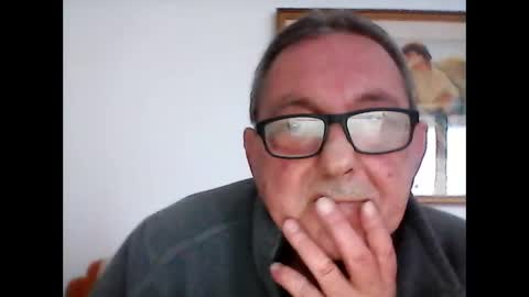 Snapshot of georg1412 chatting on December 2024 01:55:02 PM georg1412 online show from December 2024 01:55:02 PM