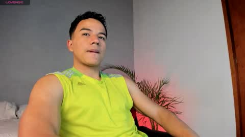 Snapshot of george_cams1 chatting on February 2026 03:32:02 AM Jorge online show from February 2026 03:32:02 AM