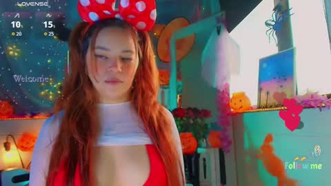 georgina_moschino online show from October 2025 10:21:02 PM