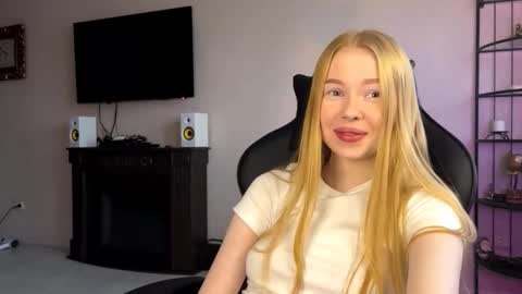 Amelia online show from November 2025 04:25:02 AM