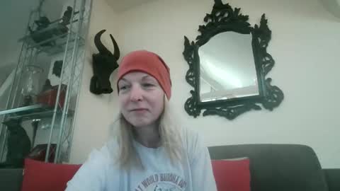 germansweety online show from December 2025 09:49:01 AM